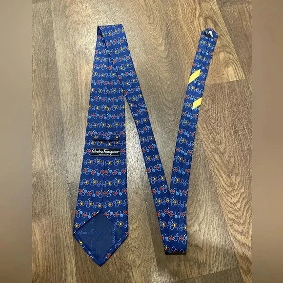 Salvatore Ferragamo blue angel tropical fish 100% silk neck tie